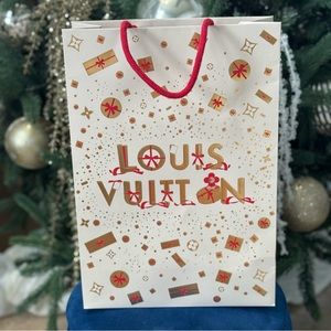 Louis Vuitton Medium Holiday 2023 Reusable Gift Bag